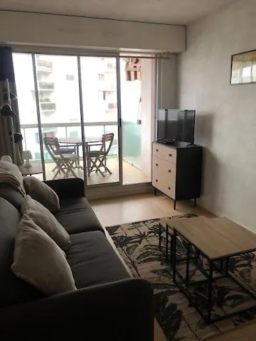 Apartment Sur Le Port Apercu Mer. *