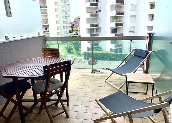 Sur Le Port Apercu Mer. Apartment